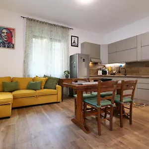 https://primopiano-paladini.italymilanhotels.net
